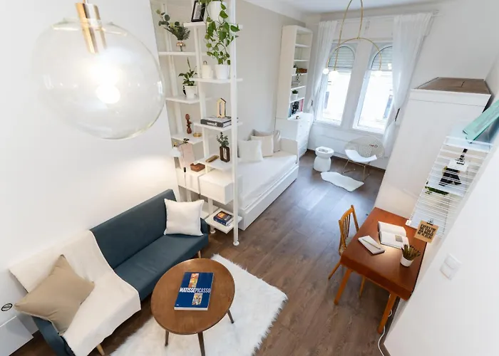 B46 Brody Apartment